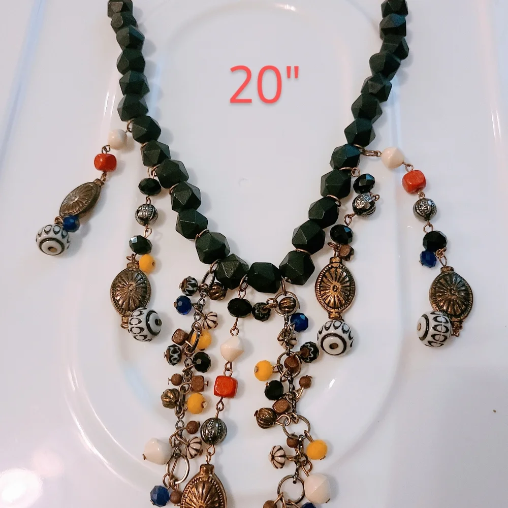 Necklace bundle - Picture 5 of 7